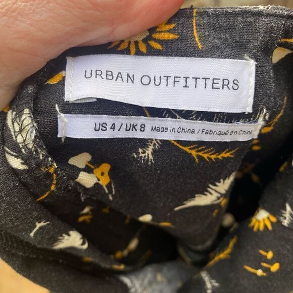 Urban Outfitters Women's Colette Stretch Linen Mini Dress in Black Size US 4 - Picture 8 of 9